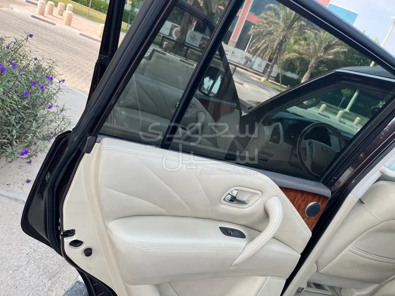 2015 انفينيتي كيو اكس 80