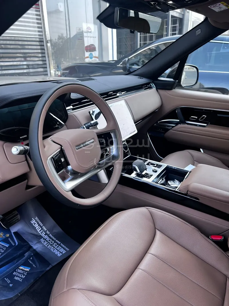 2022 لاند روفر رينج روفر اتش اس اي