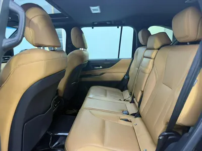 2022 لكزس إل إكس 600