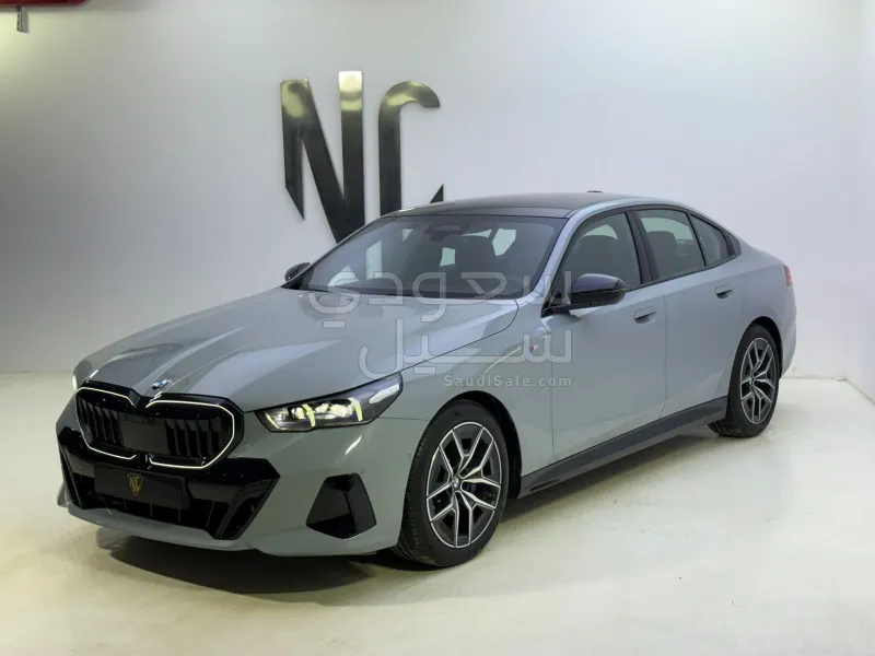 2024 BMW 5 Series 520i