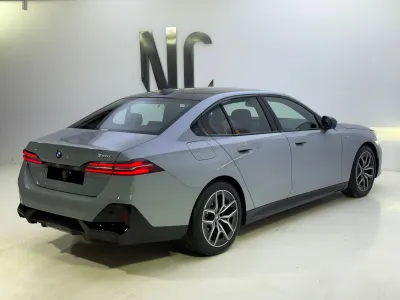 2024 BMW 5 Series 520i