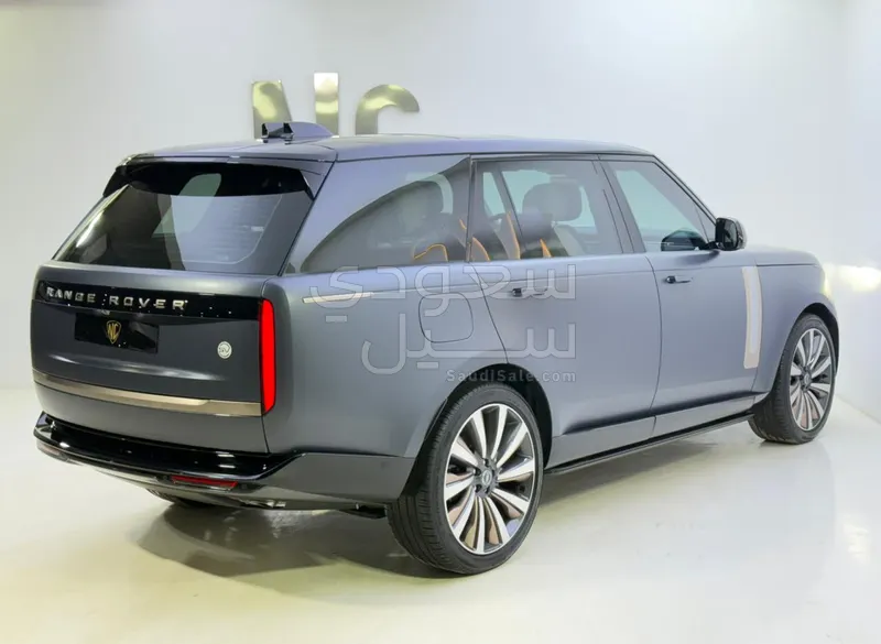 2025 Land Rover Range Rover SV Autobiography