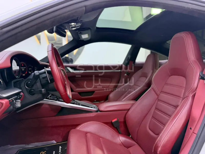 2021 Porsche 911 Turbo S