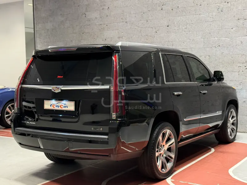 2016 كاديلاك اسكاليد