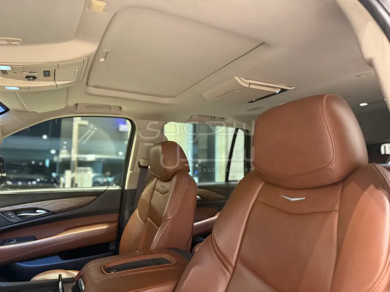 2016 كاديلاك اسكاليد