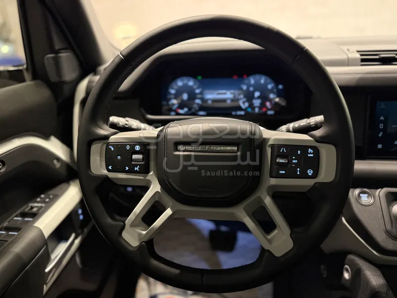 2024 لاند روفر ديفيندر اتش اس اي