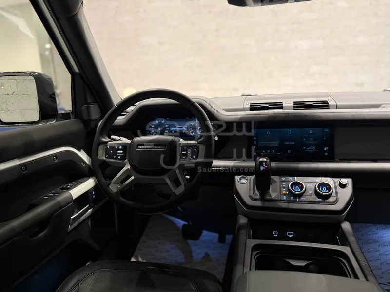 2024 لاند روفر ديفيندر اتش اس اي