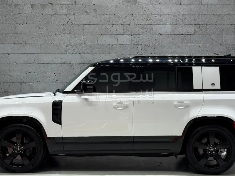 2024 لاند روفر ديفيندر اتش اس اي
