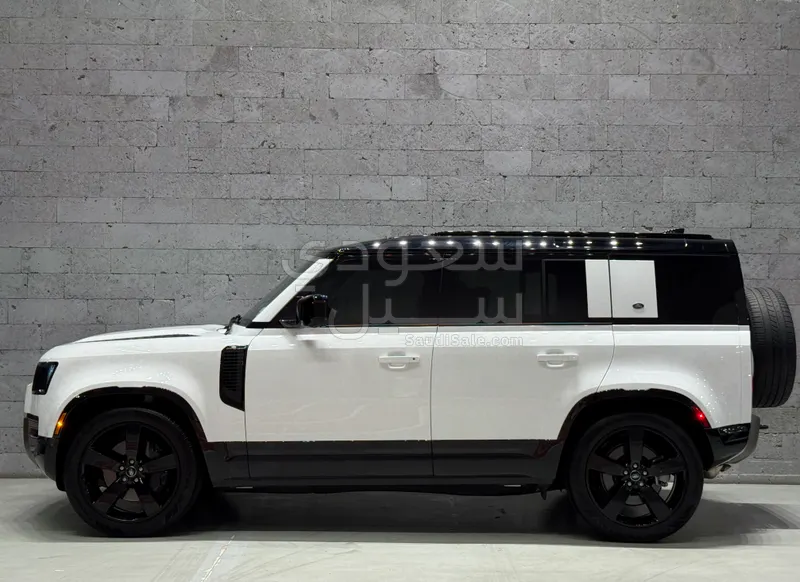 2024 لاند روفر ديفيندر اتش اس اي