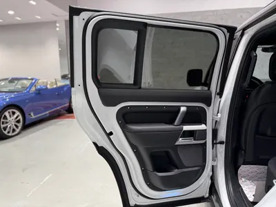 2024 لاند روفر ديفيندر اتش اس اي