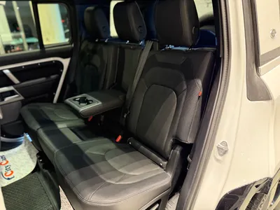 2024 لاند روفر ديفيندر اتش اس اي