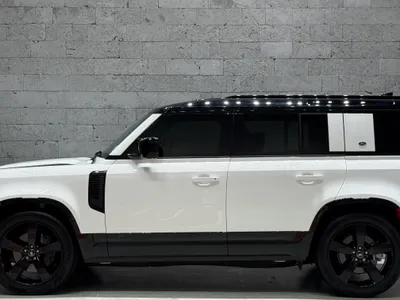 2024 لاند روفر ديفيندر اتش اس اي