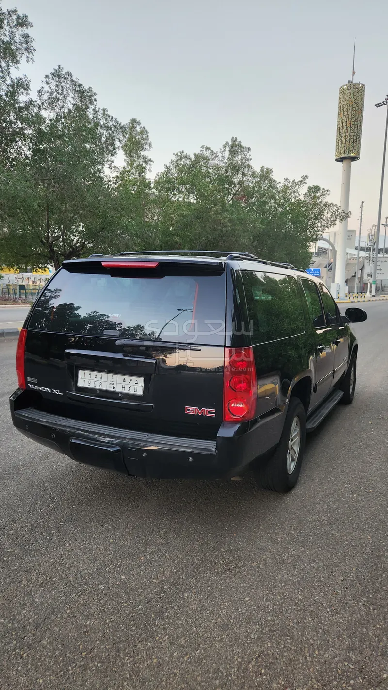 2010 جي ام سي يوكون اكس ال