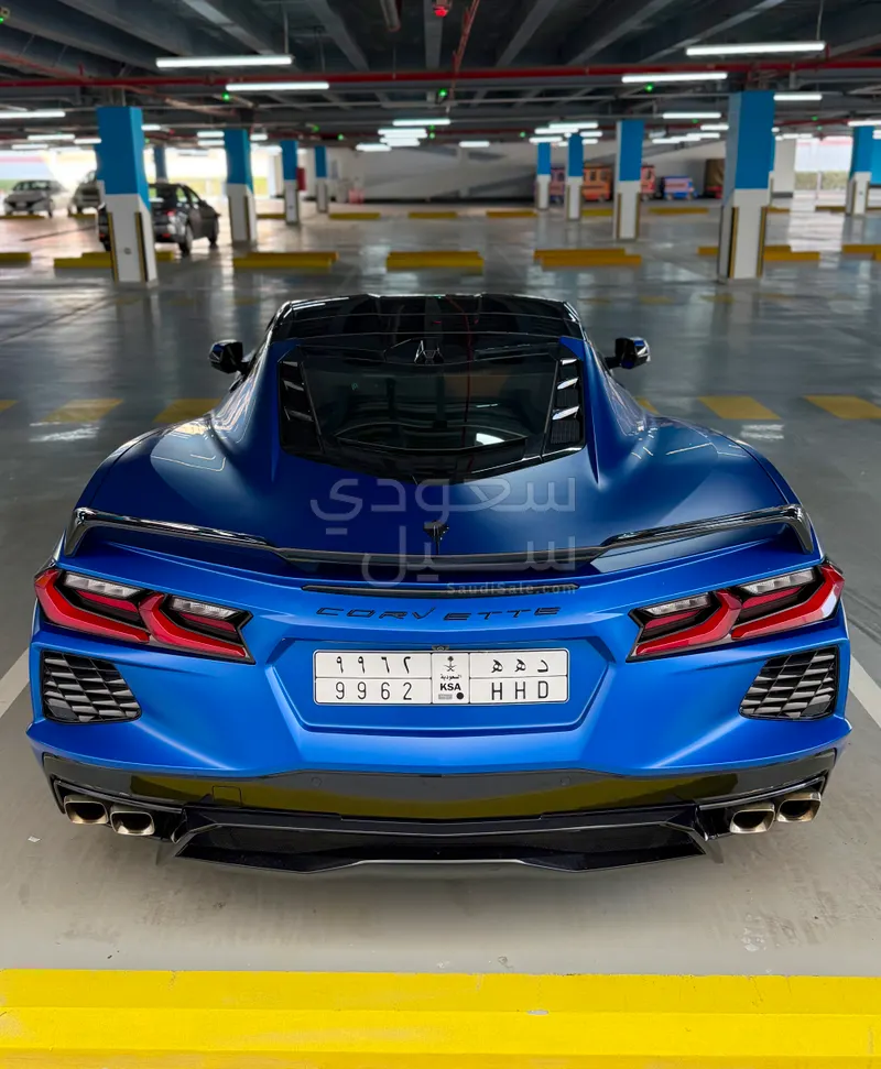 2020 شفروليه كورفيت سي 8