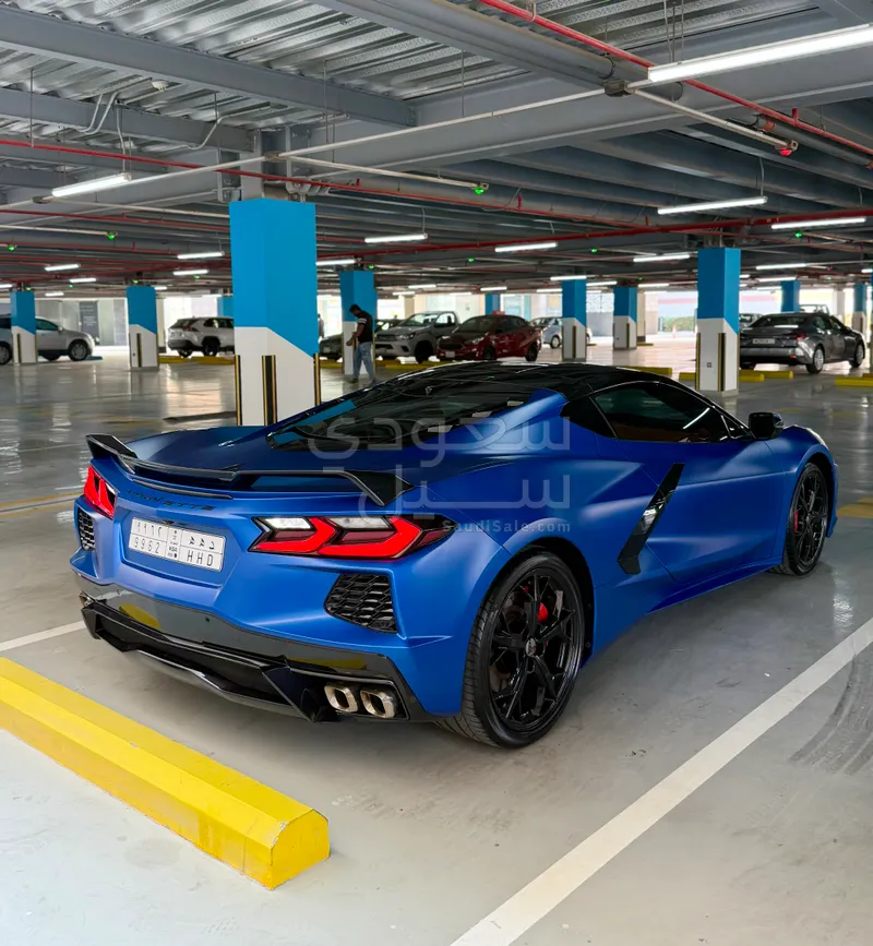 2020 شفروليه كورفيت سي 8