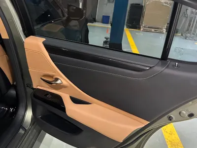 2023 لكزس آي إس 300