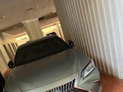 2023 لكزس آي إس 300