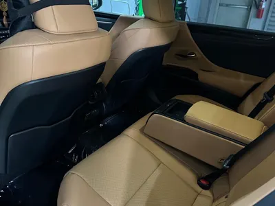 2023 لكزس آي إس 300