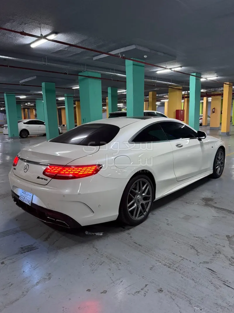 2015 مرسيدس - بنز إس 63 أي إم جي