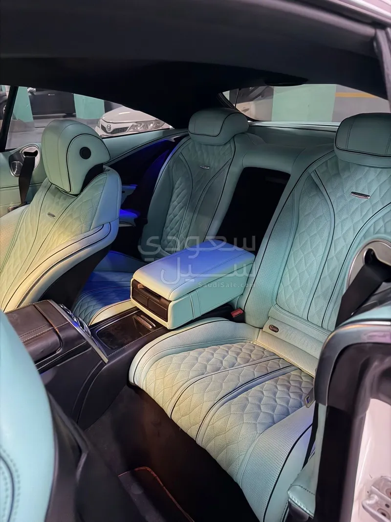 2015 مرسيدس - بنز إس 63 أي إم جي