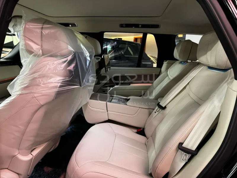 2025 لاند روفر رينج روفر اوتوبيوغرافي