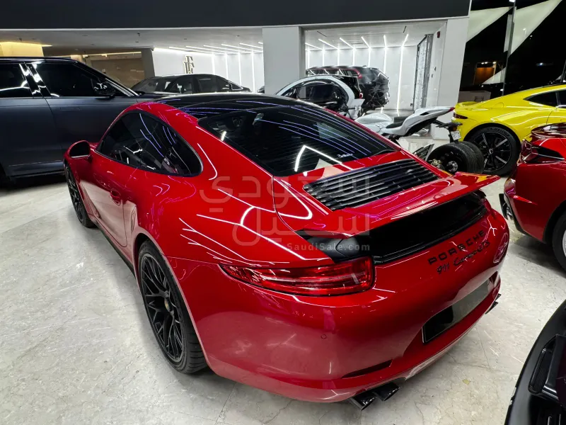 2015 بورش 911 كاريرا جي تي اس