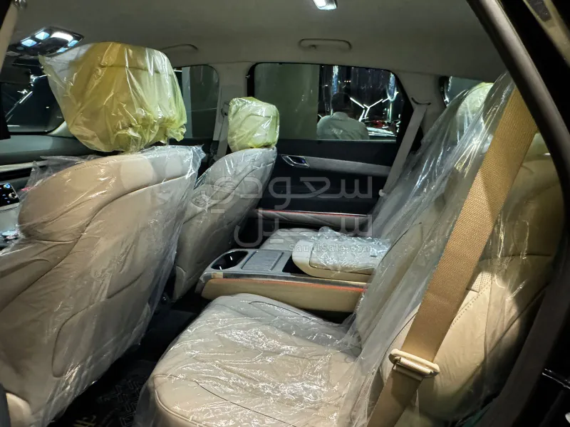 2025 جينيسيس جي في 80