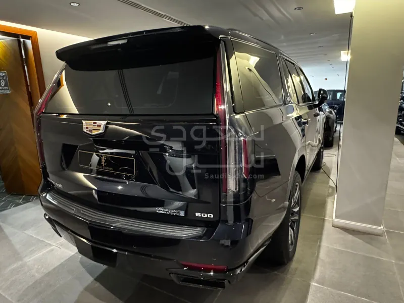 2022 كاديلاك اسكاليد