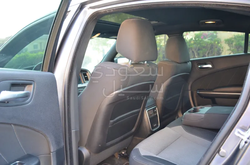 2015 دودج تشارجر ار تي