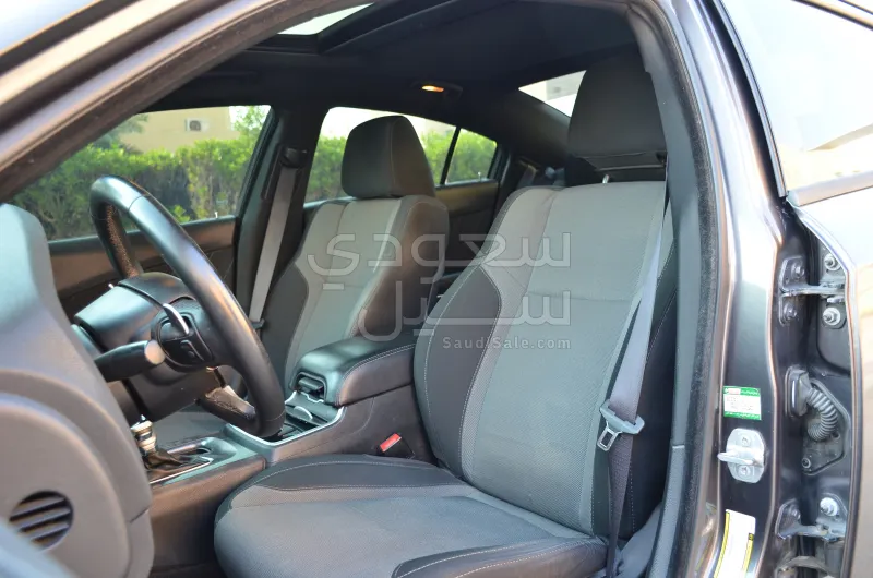 2015 دودج تشارجر ار تي