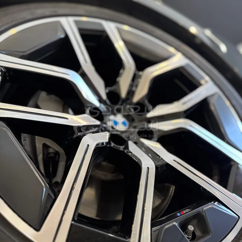 2025 بي ام دبليو الفئة اي