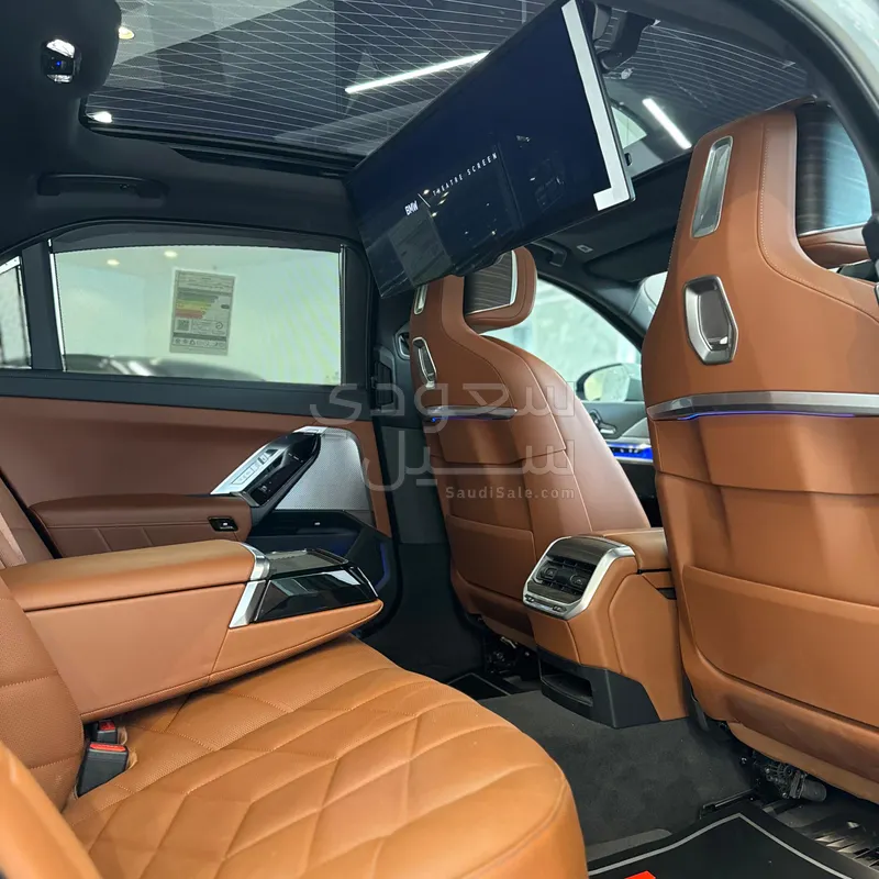 2025 بي ام دبليو الفئة اي