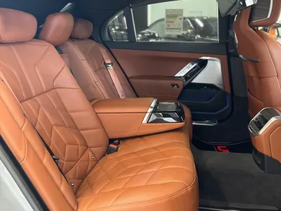 2025 بي ام دبليو الفئة اي