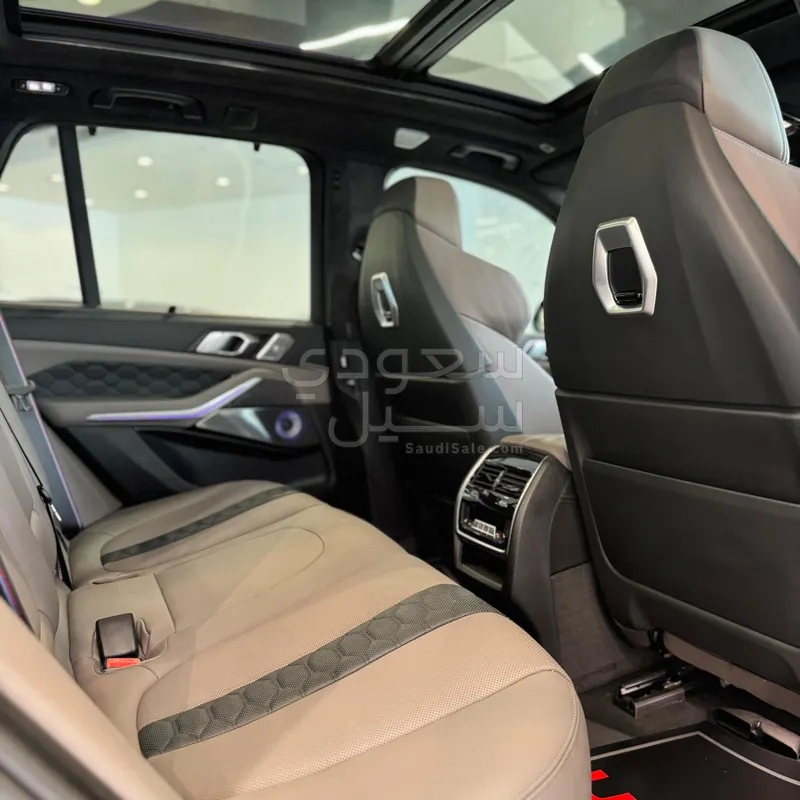 2024 بي ام دبليو الفئة اكس 5 إم