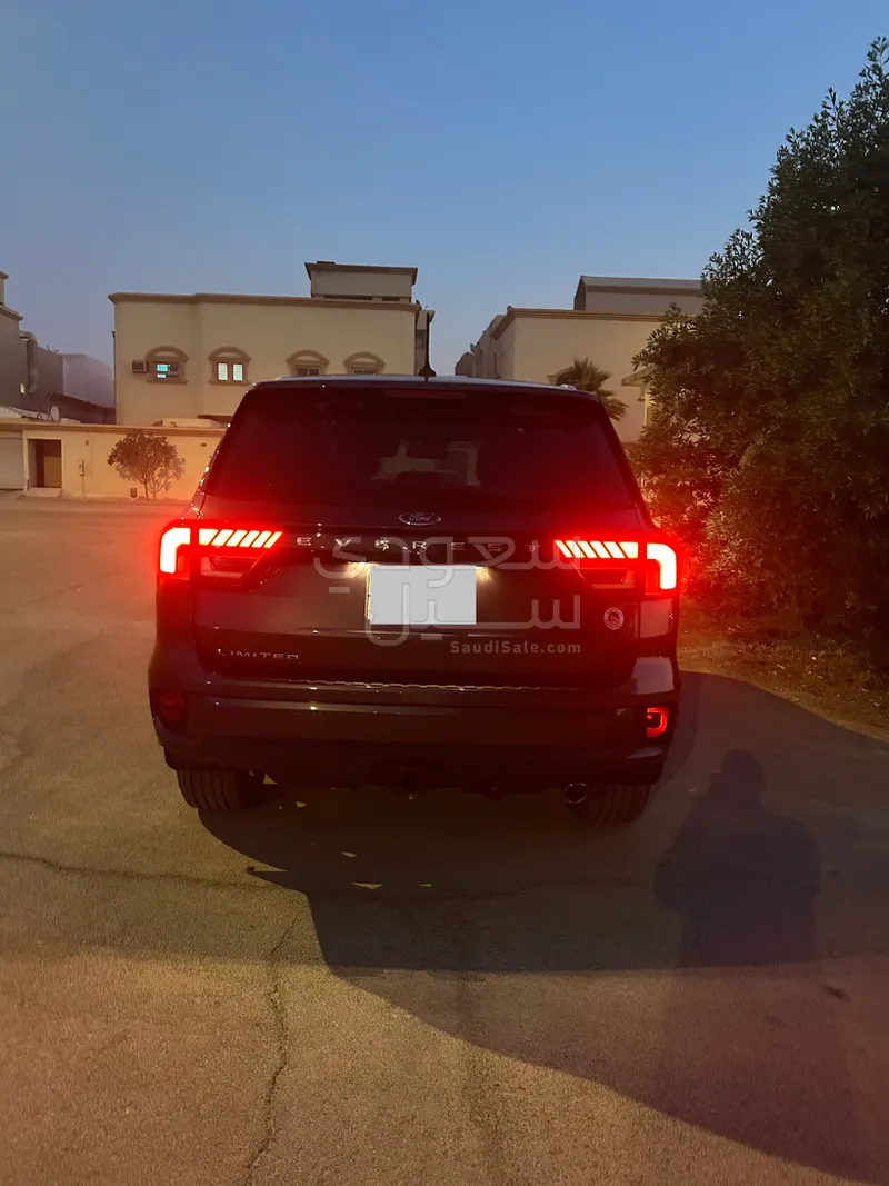 2025 فورد ايفرست اكس ال تي