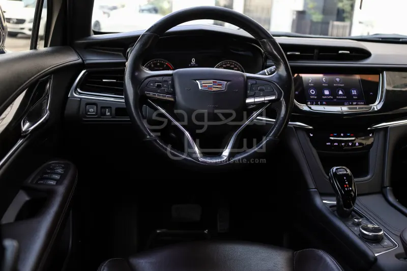 2021 كاديلاك اكس تي 6