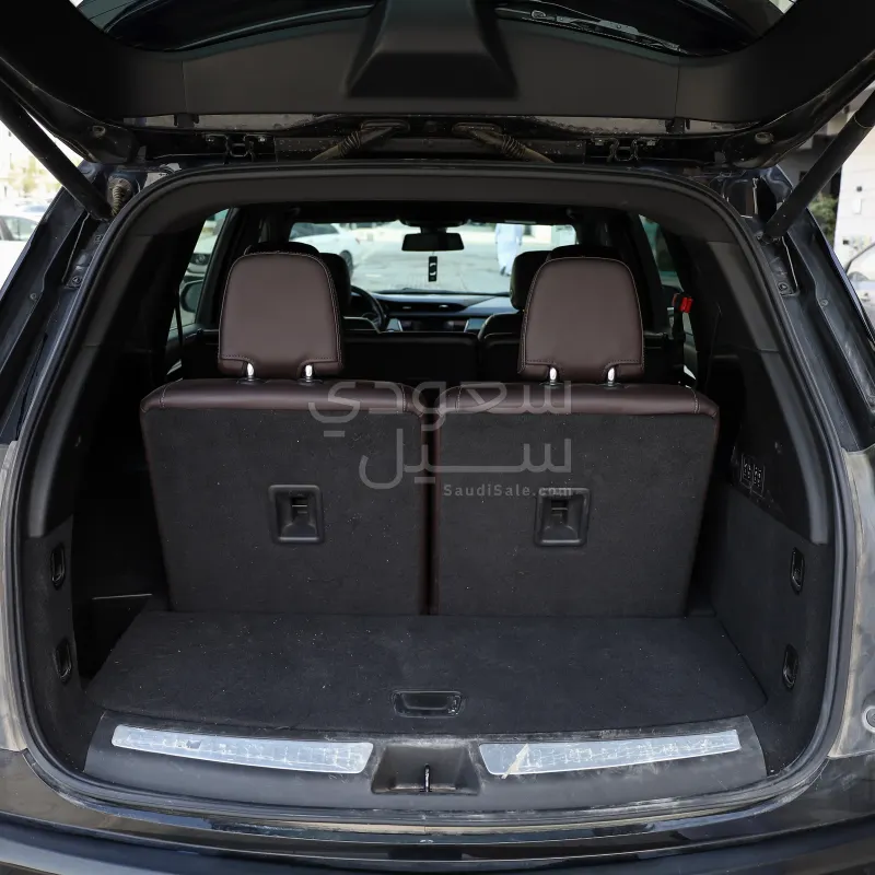 2021 كاديلاك اكس تي 6