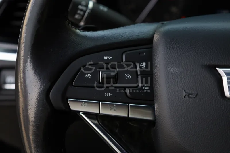 2021 كاديلاك اكس تي 6