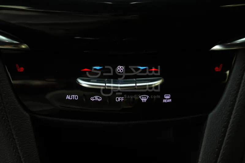 2021 كاديلاك اكس تي 6