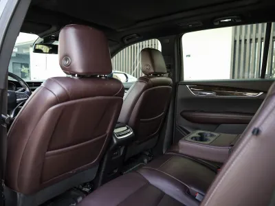 2021 كاديلاك اكس تي 6