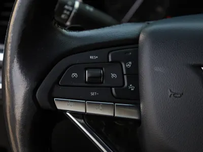 2021 كاديلاك اكس تي 6