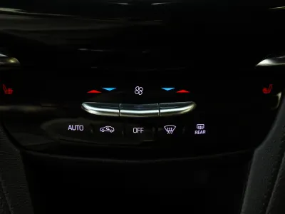 2021 كاديلاك اكس تي 6