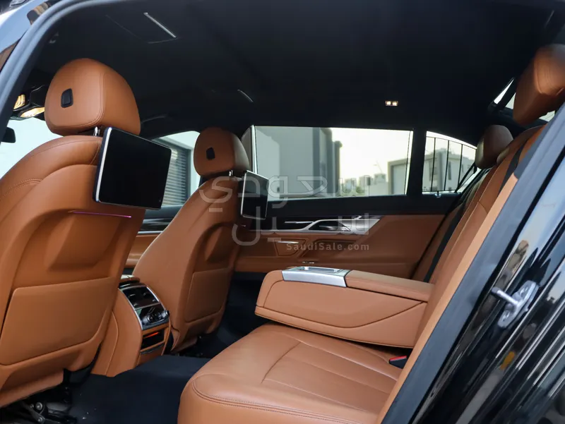 2018 بي ام دبليو الفئة السابعة 740 إل أي