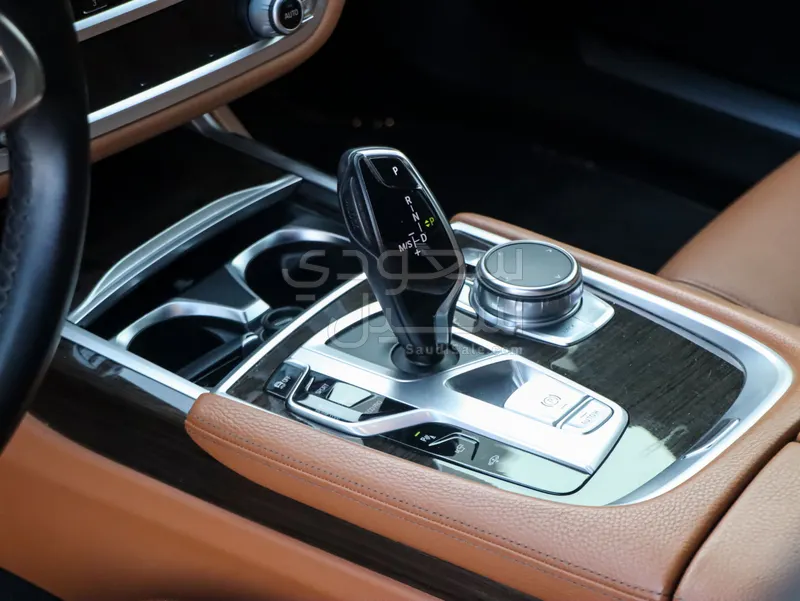 2018 بي ام دبليو الفئة السابعة 740 إل أي