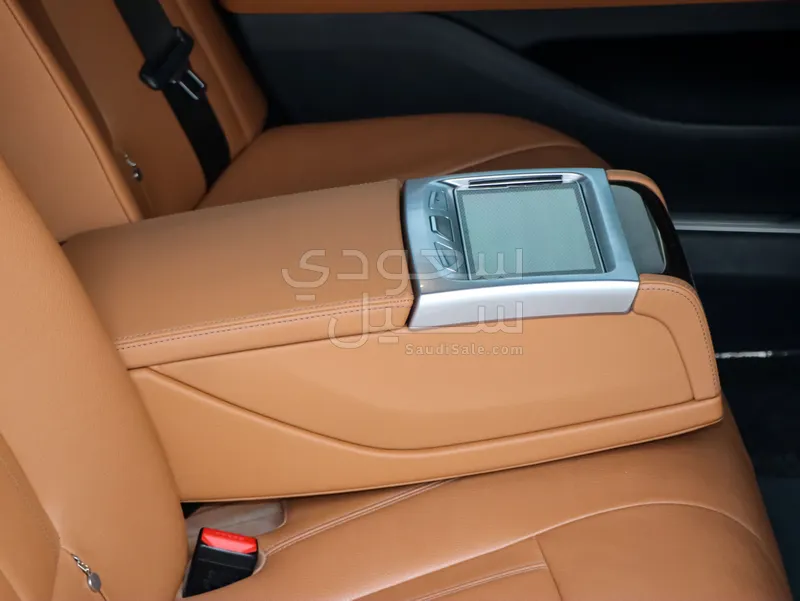 2018 بي ام دبليو الفئة السابعة 740 إل أي