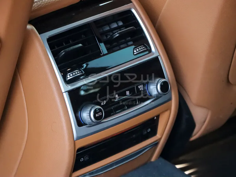 2018 بي ام دبليو الفئة السابعة 740 إل أي