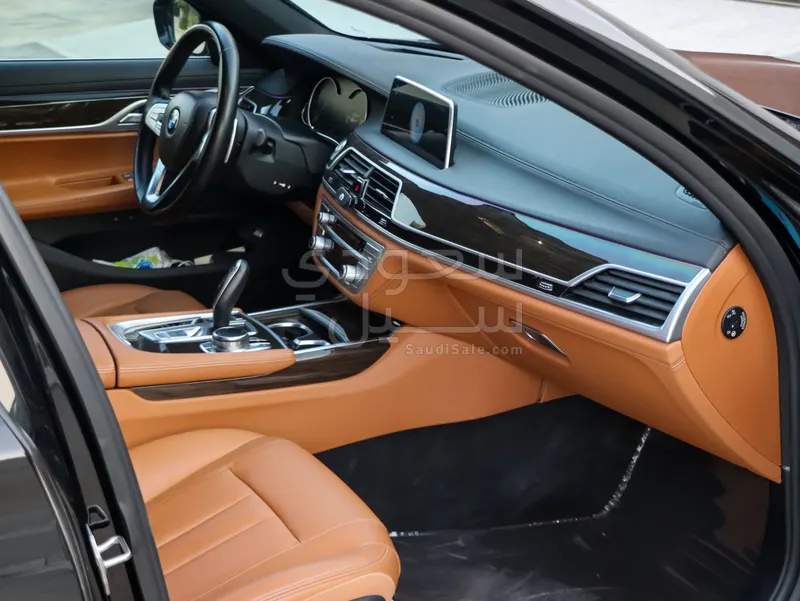 2018 بي ام دبليو الفئة السابعة 740 إل أي