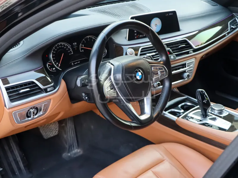 2018 بي ام دبليو الفئة السابعة 740 إل أي