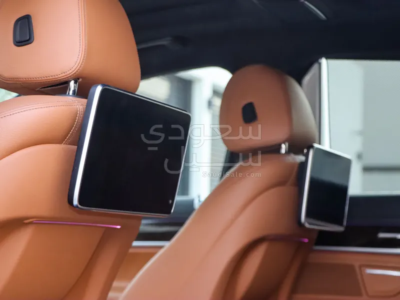 2018 بي ام دبليو الفئة السابعة 740 إل أي