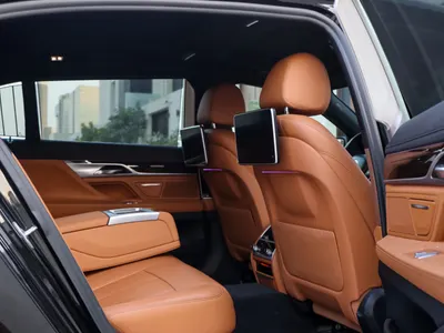 2018 بي ام دبليو الفئة السابعة 740 إل أي